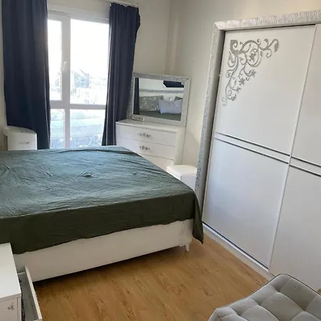 Apartment Hip
