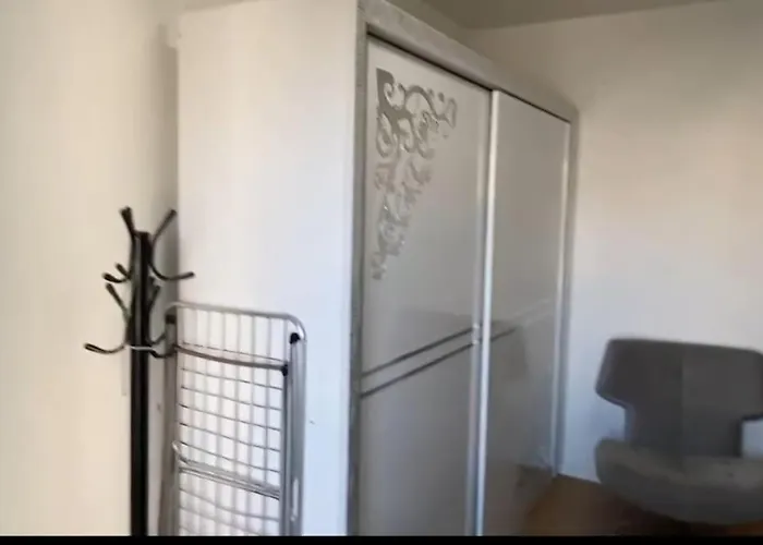Apartment Hip